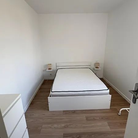 Cosy Proche De Commerce Lägenhet